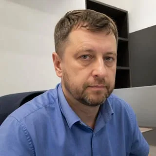 Глеб Устинов